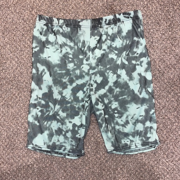 Pretty Little Thing Matching Set - Picture 2 of 2